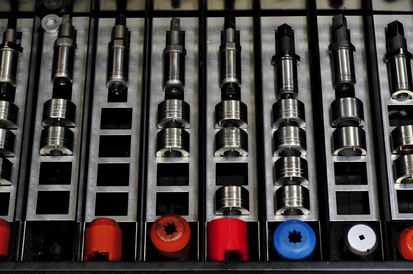 Turret tool drawer