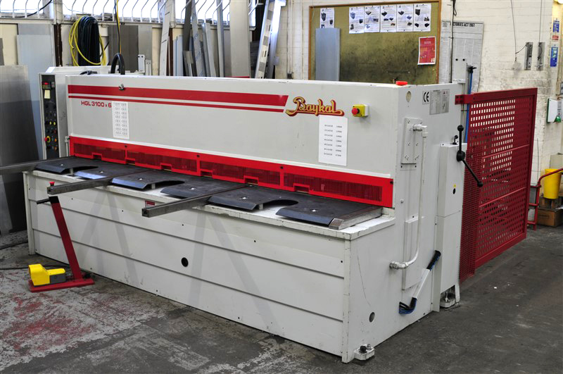 sheet metal fabrication, zMetal shearing