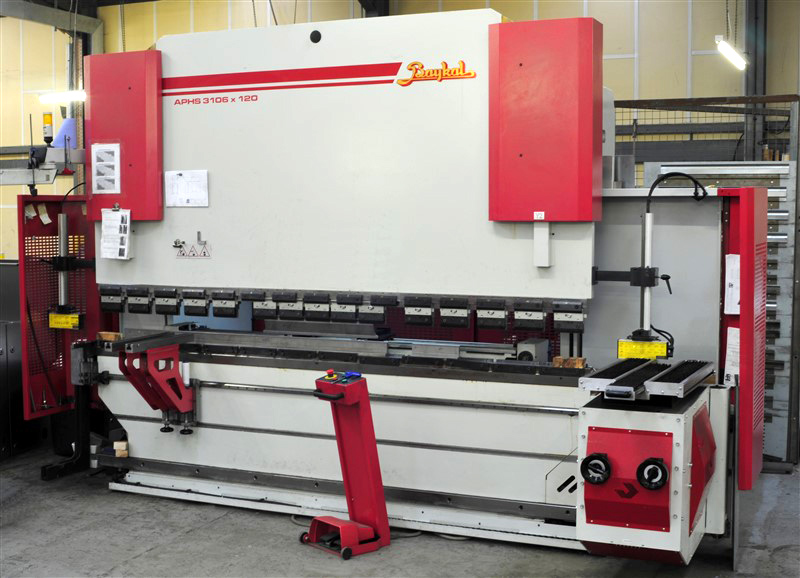 sheet metal fabricator