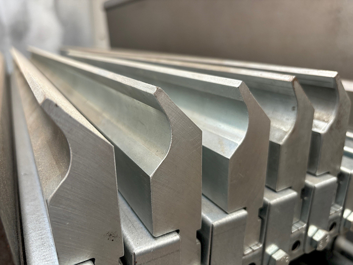 Goose neck tools